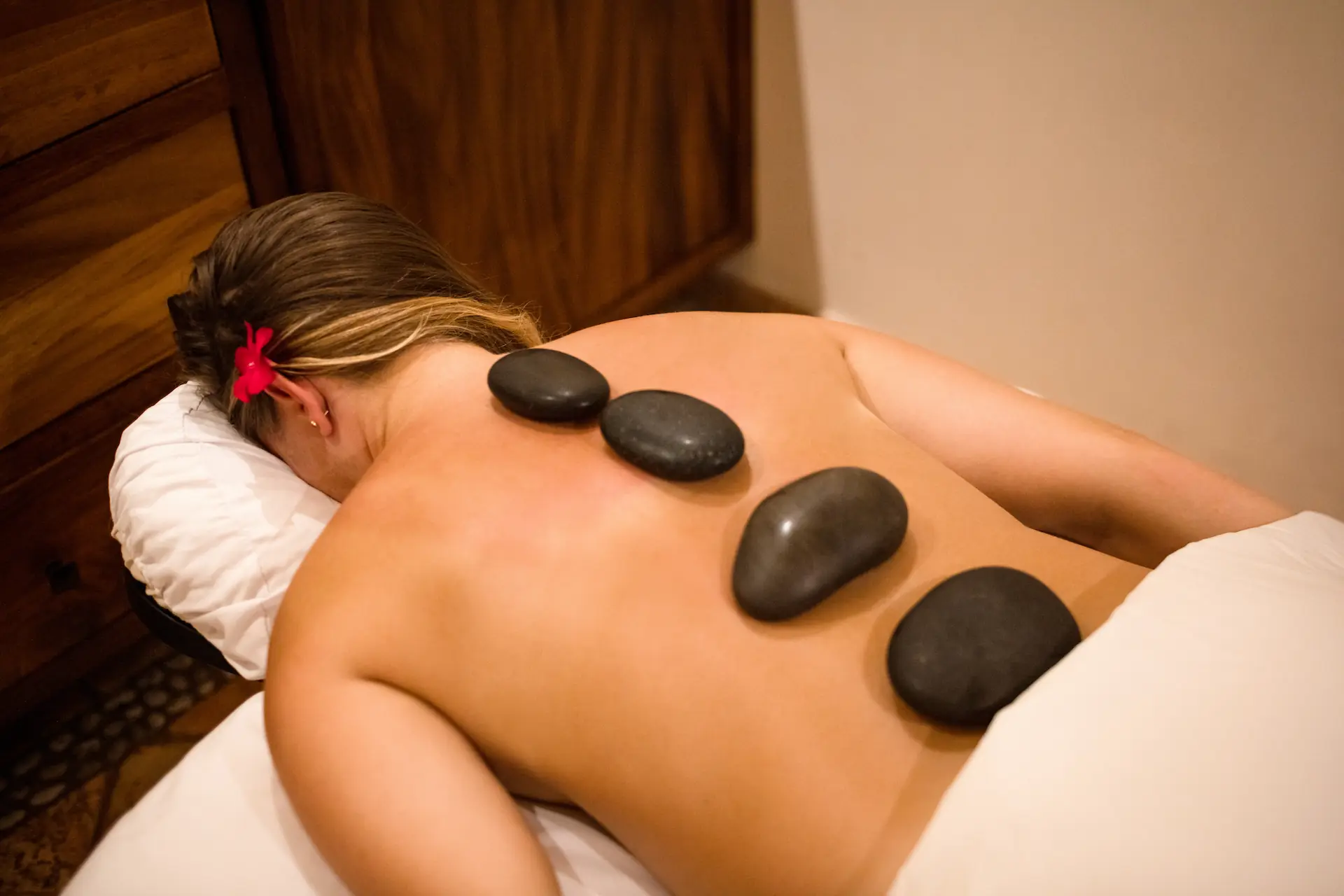 spa-hot-stone-massage-los-cabos-mexico