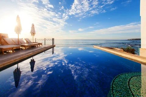Secondary pool, ocean view